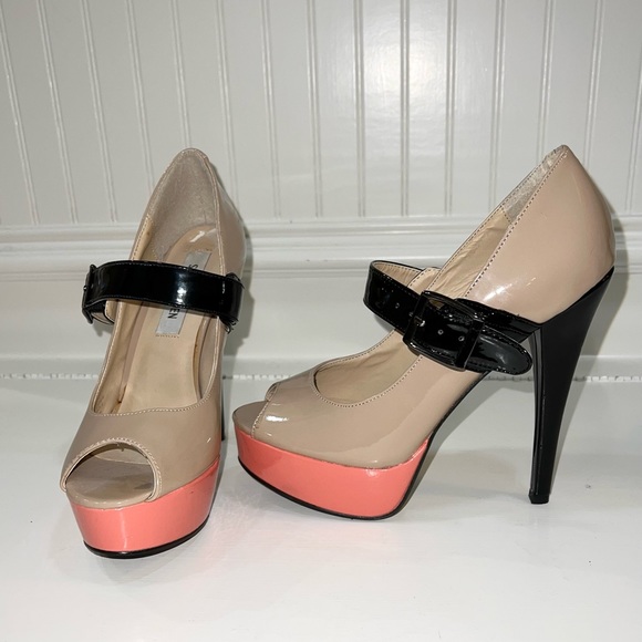 Steve Madden Patent Leather Platform Heels - Picture 1 of 7